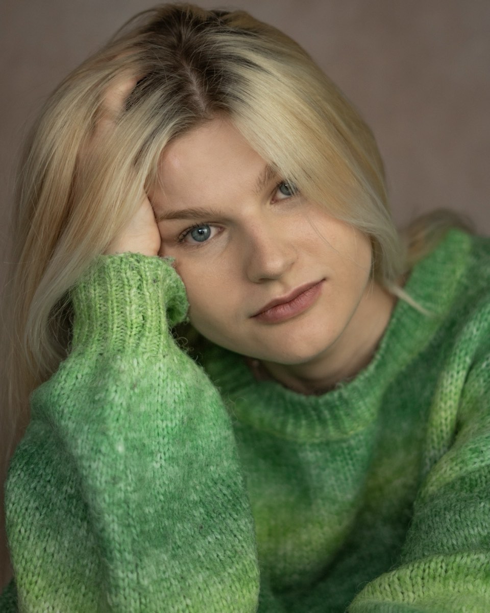 Extended headshot session